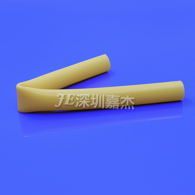 美女淫日屄双色硅胶管